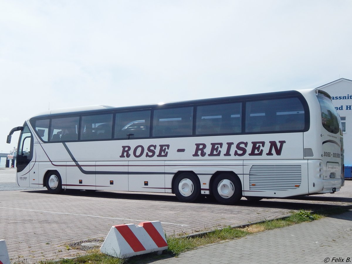 Neoplan Tourliner von Rose-Reisen aus Deutschland im Stadthafen Sassnitz.