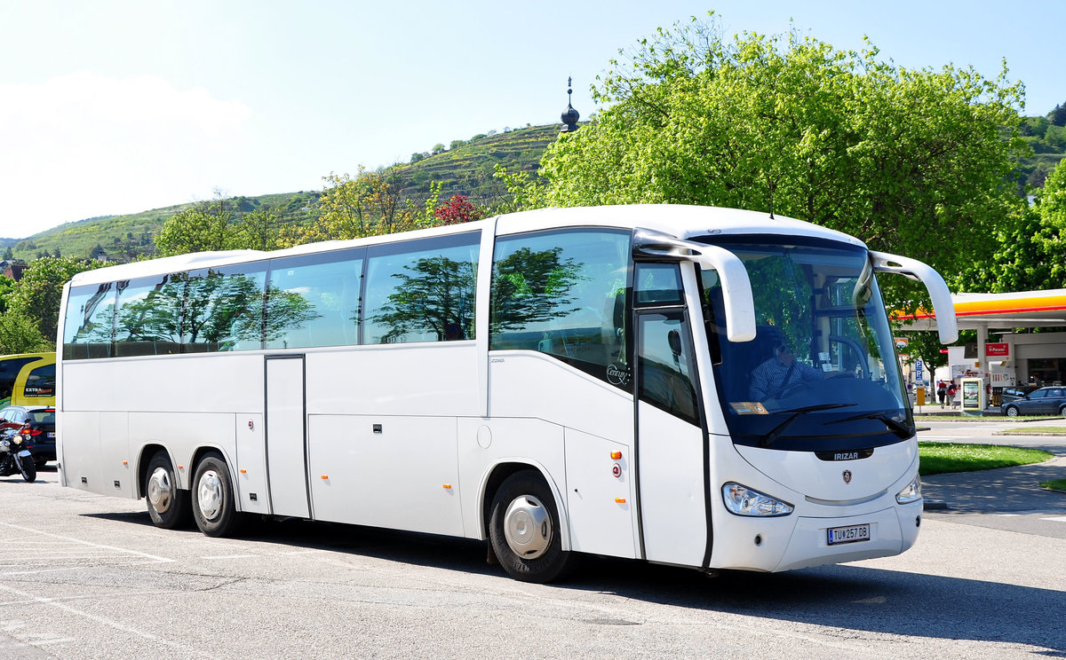 Scania Irizar aus Nieder�sterreich in Krems gesehen.