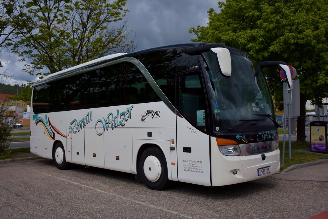 Setra 411 HD vom Busunternehmen WALZER aus Ober�sterreich in Krems.
