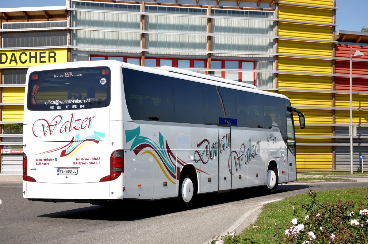 SETRA 415 GT-HD vom Busunternehmer Karl WALZER aus Nieder�sterreich im September 2013 in Krems.