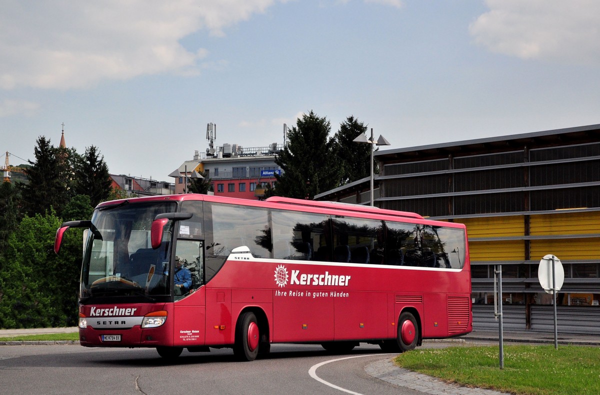 Setra 415 GT-HD von Kerschner Reisen aus Nieder�sterreich im Mai 2015 in Krems.