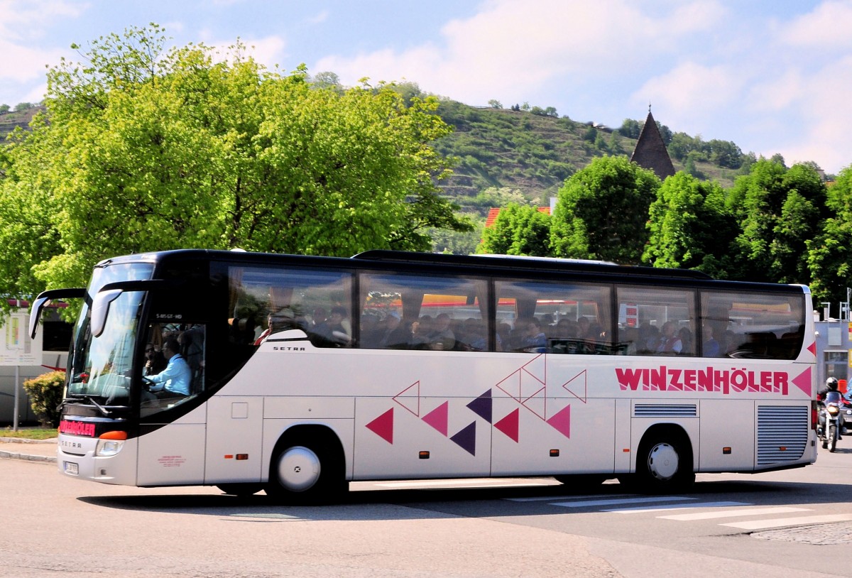 Setra 415 GT-HD von Winzenh�ler Reisen aus Deutschland am 19.Mai 2014 in Krems gesehen.