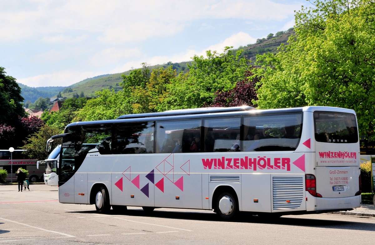Setra 415 GT-HD von Winzenh�ler Reisen aus Deutschland am 19.Mai 2014 in Krems gesehen.