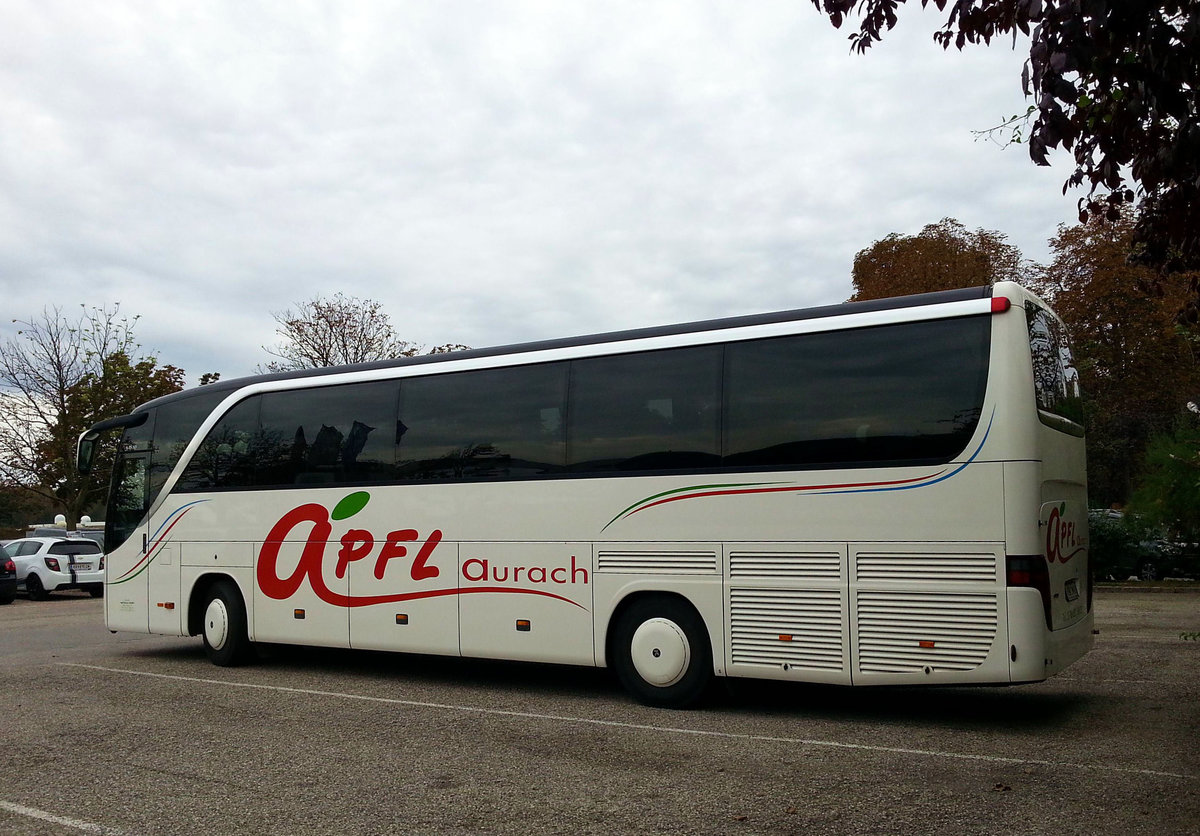 Setra 415 HD von Apfl Reisen aus �sterreich in Krems.