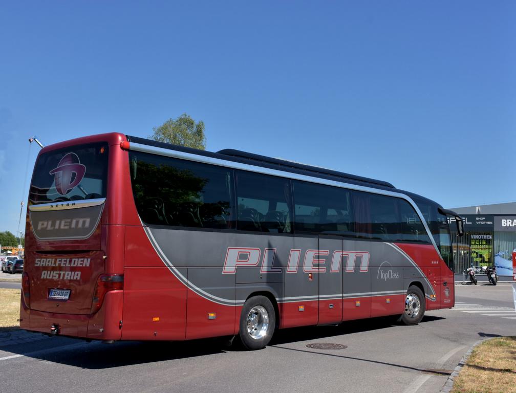 Setra 415 HD von PLIEM Reisen aus �sterreich 06/2017 in Krems.