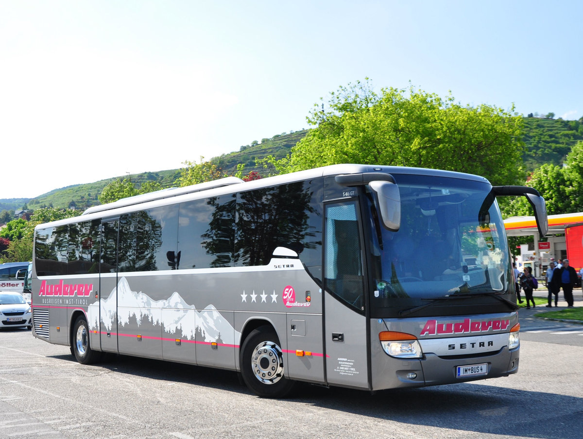 Setra 416 GT von Auderer Reisen aus �sterreich in Krems gesehen.