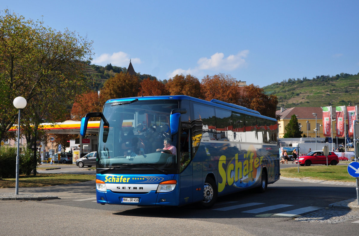 Setra 416 GT-HD von Sch�fer Reisen aus der BRD in Krems.