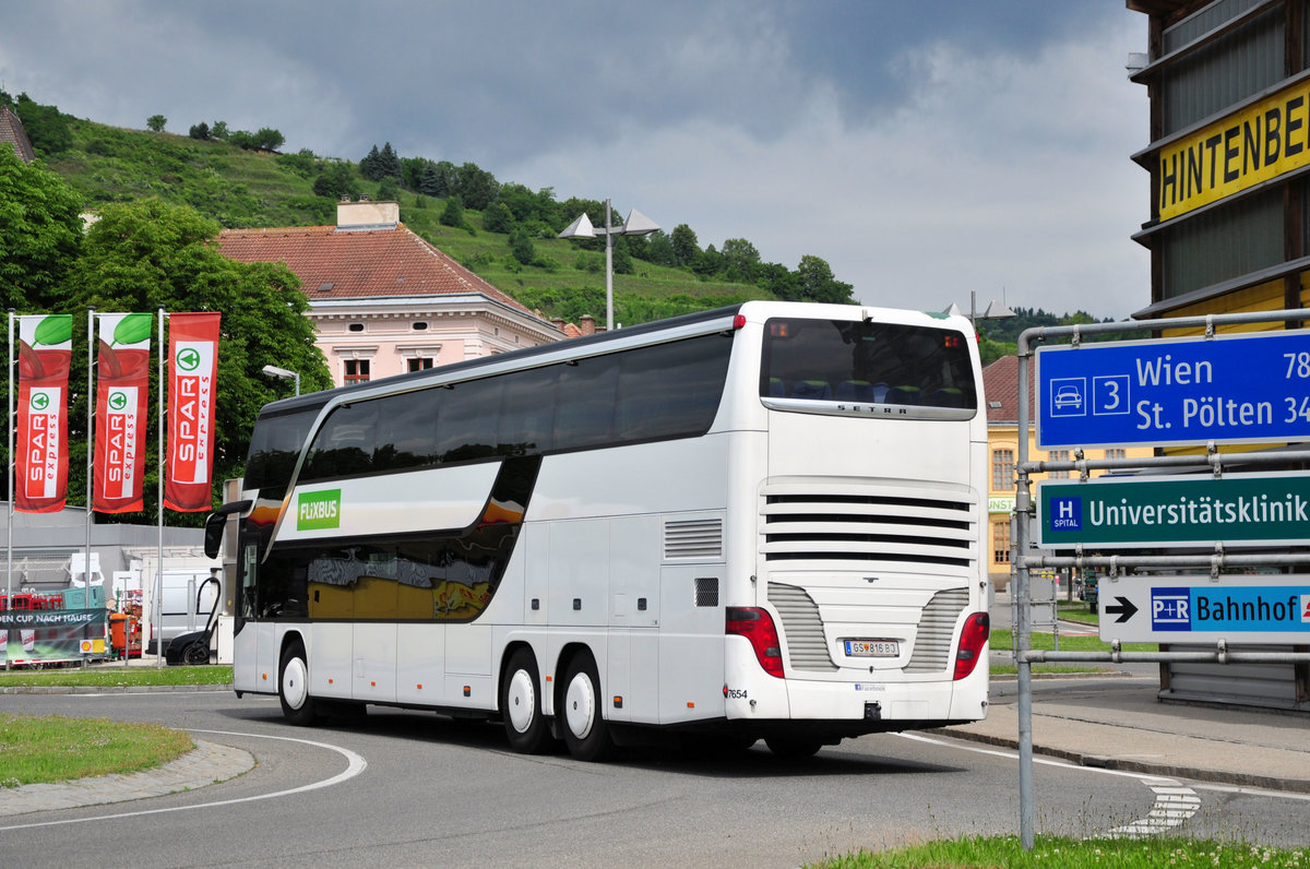 Setra 431 DT Flixbus von Dr. Richard Reisen aus �sterreich in Krems unterwegs.
