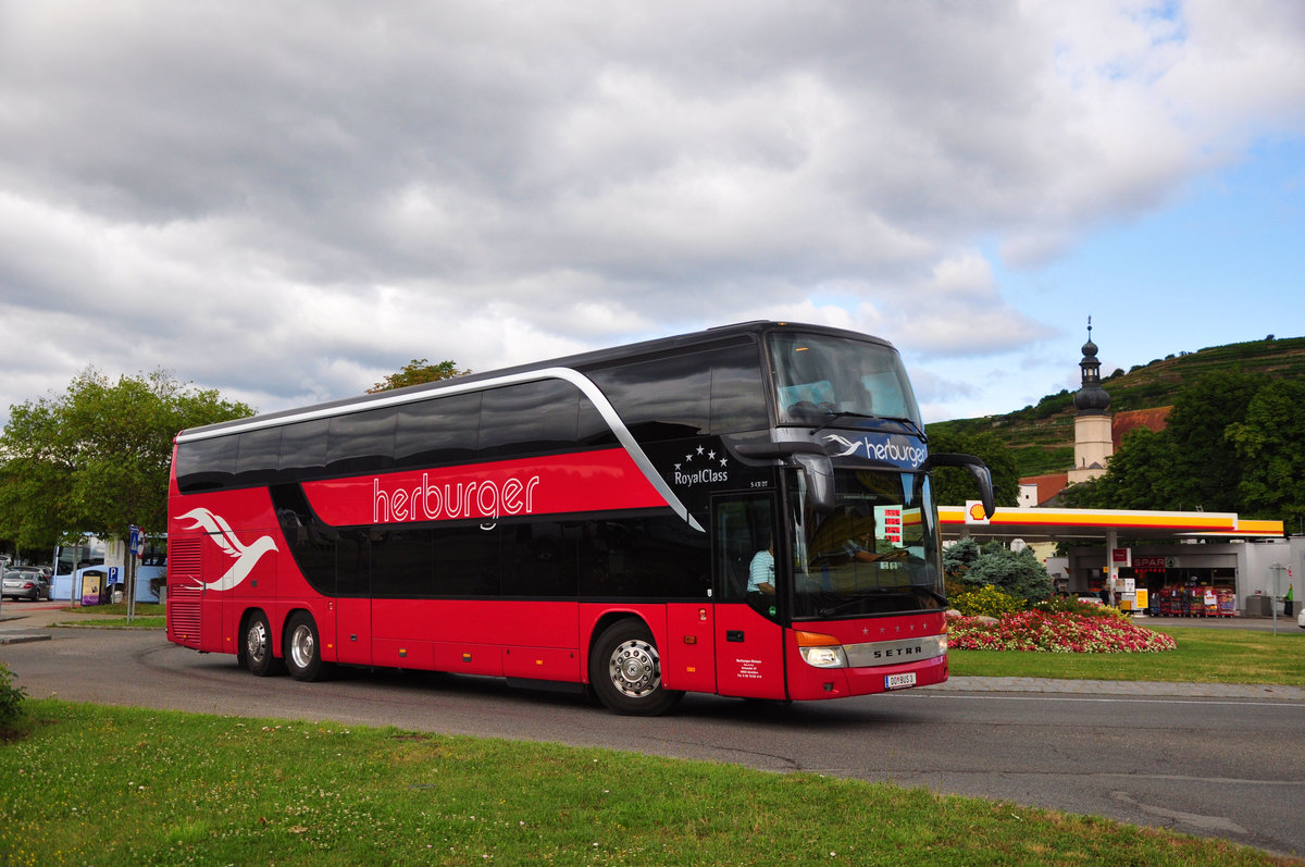 Setra 431 DT von Herburger Reisen aus �sterreich in Krems gesehen.