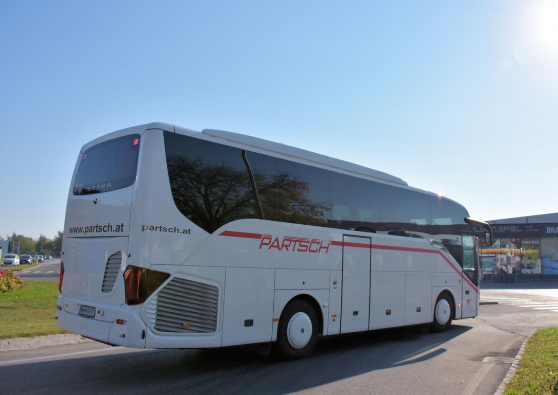 Setra 511 HD von PARTSCH Reisen aus �sterreich 09/2017 in Krems.