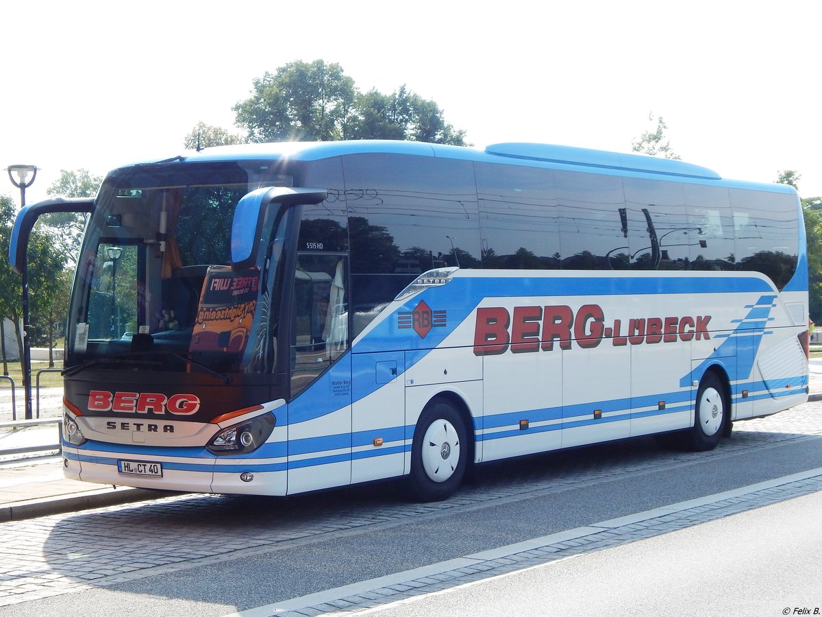 Setra 515 HD von Berg aus Deutschland in Rostock.