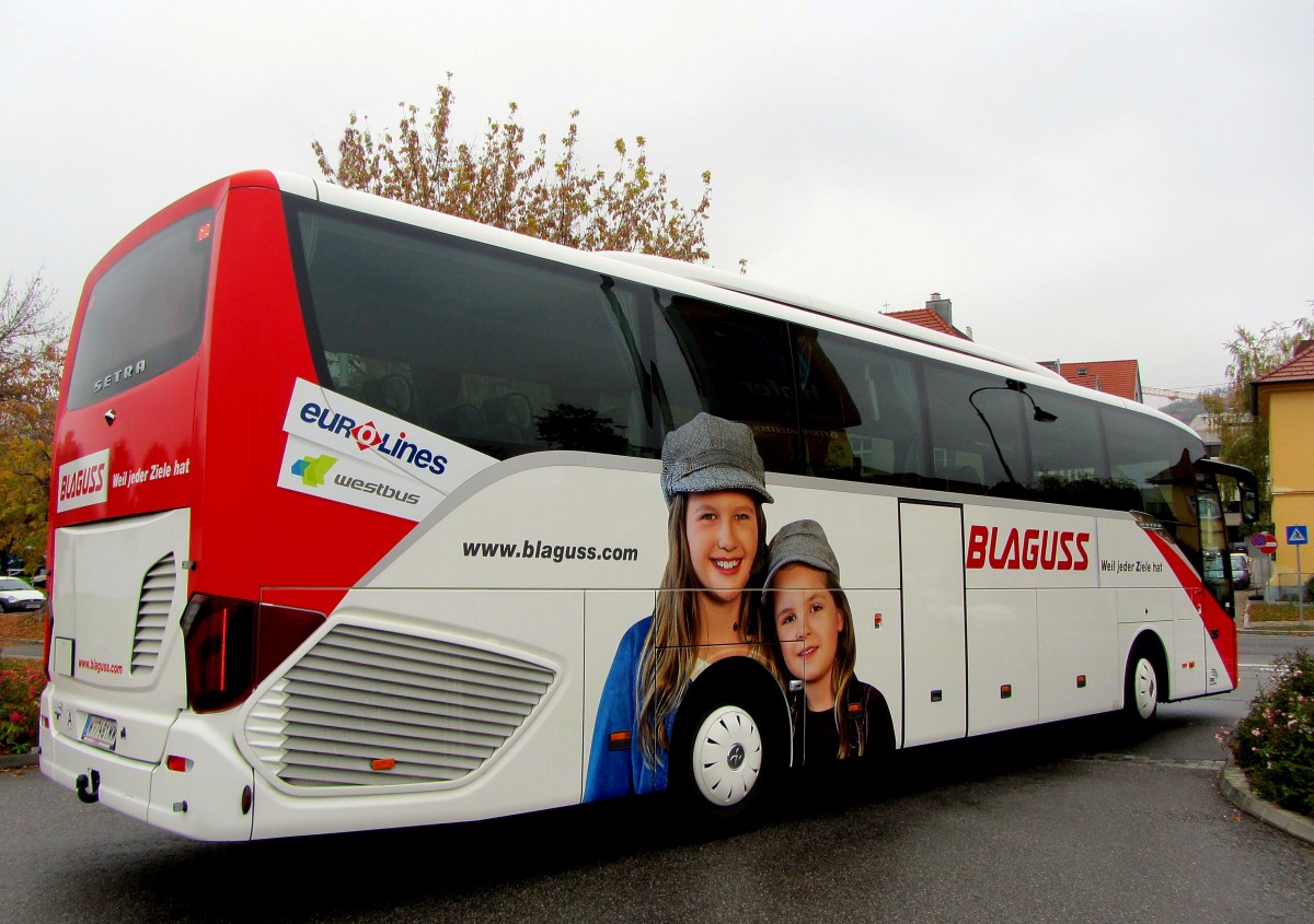 Setra 515 HD von Blaguss Wien im Oktober 2013 in Krems.