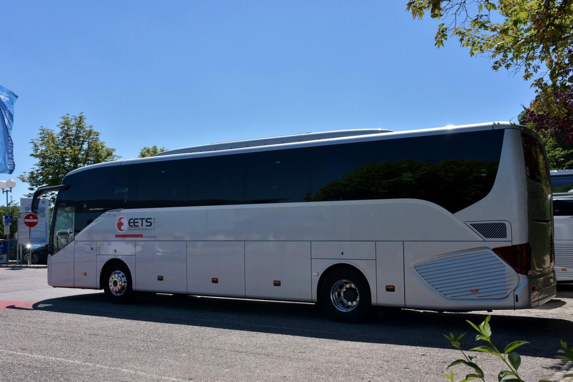 Setra 515 HD von EETS aus Ungarn 06/2017 in Krems.