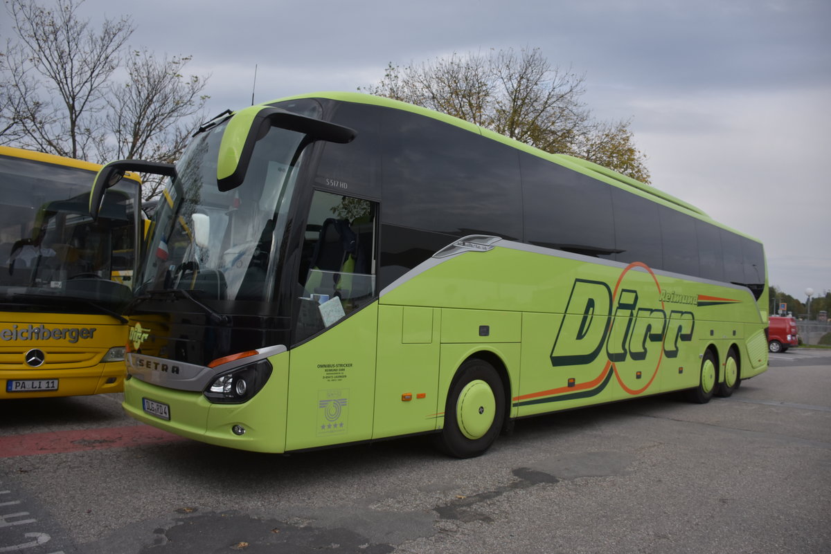 Setra 517 HD von DIRR Reisen aus der BRD 09/2017 in Krems gesehen.