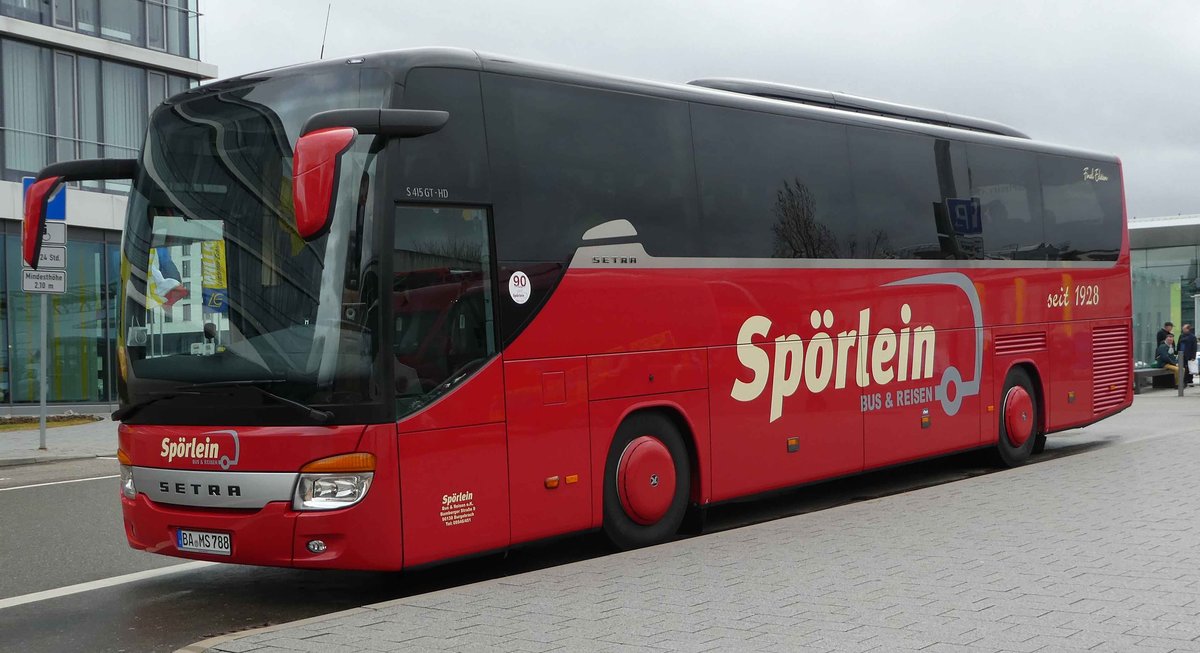 Setra S 415 GT-HD von Sp�rlein steht bei den Retro Classics 2019 in Stuttgart