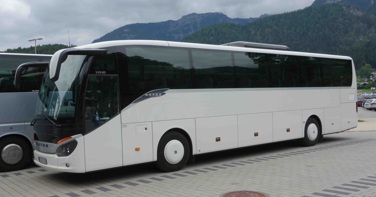 Setra S515 steht auf dem Parkplatz am K�nigsee, Juli 2015