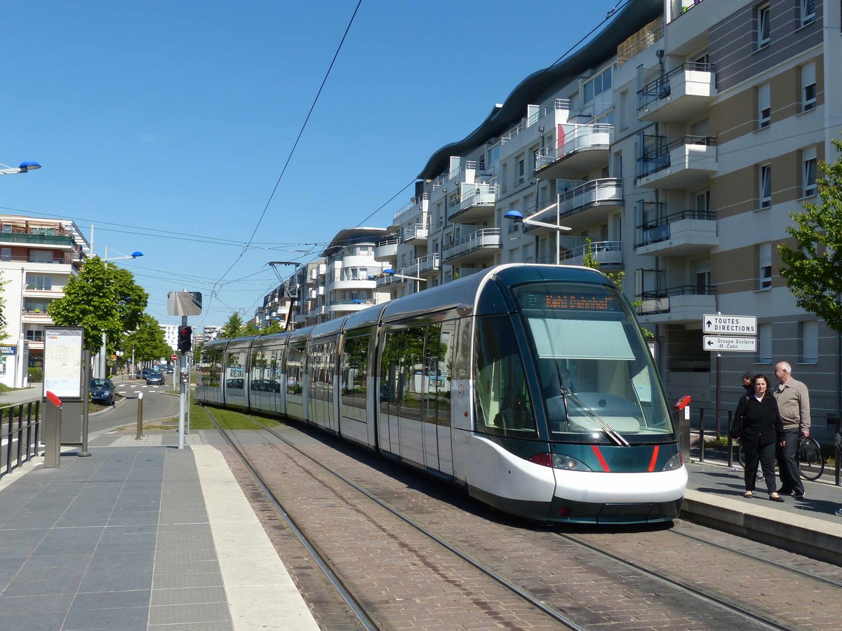 Tram CTS-2015 Ligne-D=Kehl-Bahnhof

2017-04-30 377 Strasbourg-Poteries Avenue-Franois-Mitterrand 
