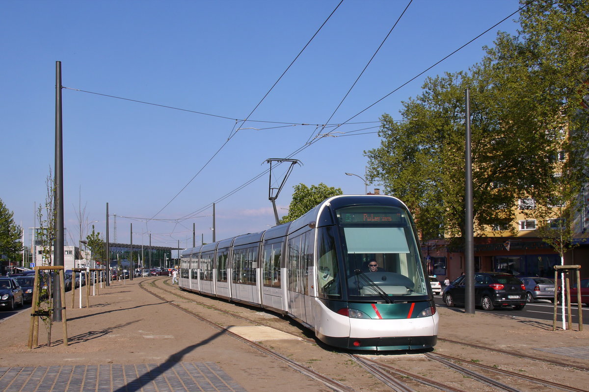 Tram CTS-2034 Ligne-D=Poteries

2017-04-29 Kehl-Bahnhof 