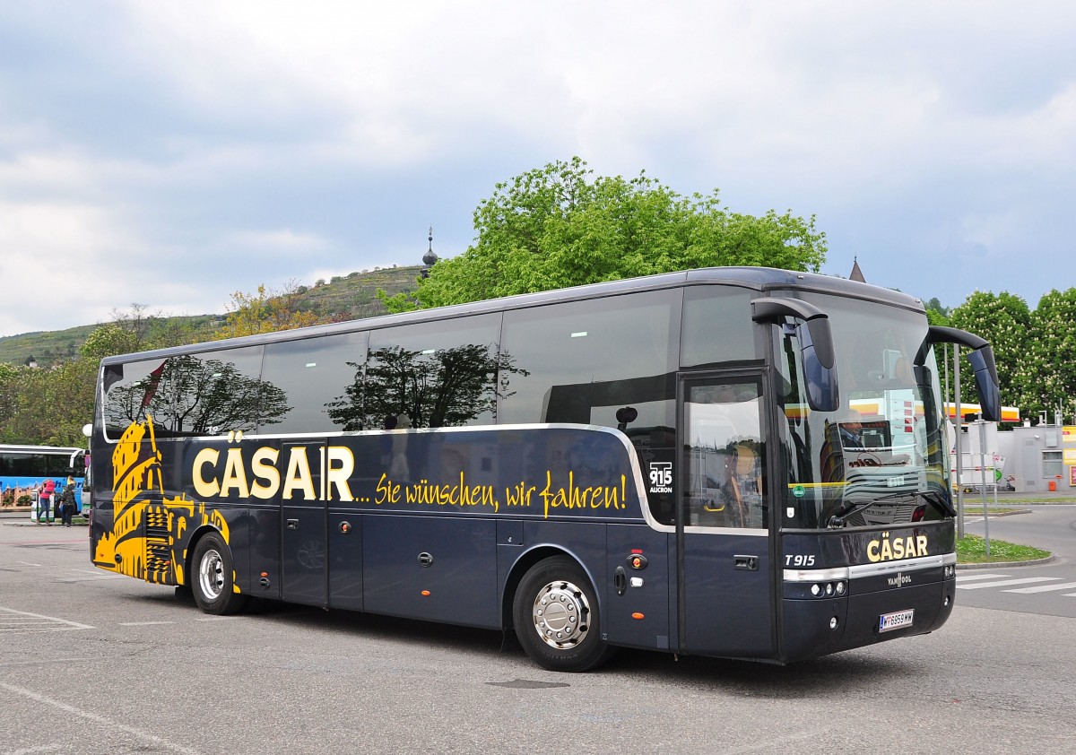 Van Hool T915 Alicron von C�SAR Reisen aus Wien am 30.4.2015 in Krems.