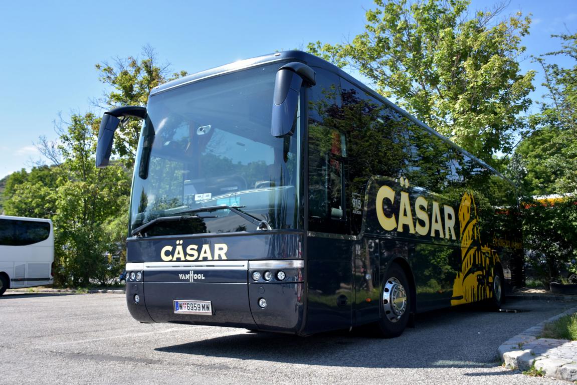 Van Hool T915 Alicron von C�SAR Reisen aus Wien.