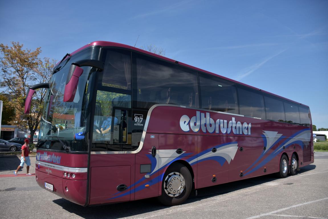 Van Hool T917 Astron von Edtbrustner Reisen aus �sterreich 2017 in Krems.