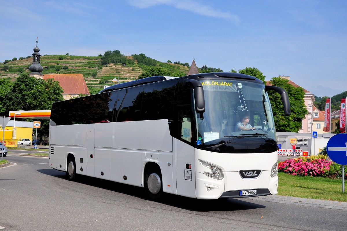 VDL Futura von K�l�njarat aus Ungarn im Juni 2015 in Krems gesehen.
