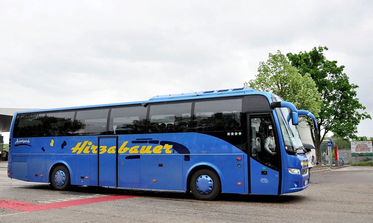 Volvo 9700 von Hirzabauer aus �sterreich am 11.Mai 2014 in Krems.
