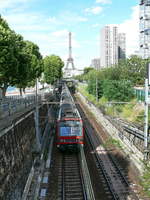 Paris-Javel SNCF-Z8883+8884 (Rame42B) RER C  +Eiffelturm
2007-06-25 
