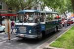 Eine absolute Rarit�t ist dieser vom VEB Zwickau gebaute Reisebus  vom Typ H 3 B, Baujahr 1952, den sein Besitzer am 7.6.2013 im Rahmen  eines Oldtimer Treffen auf dem Kudamm in Berlin pr�sentierte.