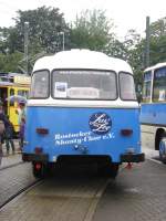Omnibus ROBUR LO 3001 des Shanty-Cor  Luv & Lee  aus dem Landkreis Bad Doberan (DBR) anl��lich 130 Jahre Strba in Rostock [27.08.2011] 