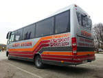 IVECO 70C17 Kleinbus von Schipp Reisen aus Nieder�sterreich in Krems.