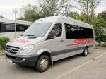 Kleinbus Mercedes Sprinter von Steiner Reisen aus Nieder�sterreich in Krems gesehen.