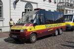 VW T4 als Sonderaufbau, hier als Dreiachser, f�r Stadtrundfahrten - gesehen in Wismar im August 2014