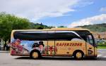 King Long von Raferzeder Reisen aus �sterreich am 31.Mai 2014 in Krems gesehen.