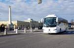 MAN Irizar rollt an Schloss Sch�nbrunn vorbei, 11-2019