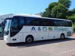 MAN Lion's Coach von Bushandel R�ttgen und angemietet von A&O Reisen aus Deutschland im Stadthafen Sassnitz.
