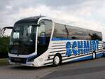 MAN Lion's Coach von Schmidt aus Deutschland im Gewerbegebiet Sassnitz.