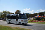 Midi Bus Mercedes O 818 von Buchinger Reisen aus �sterreich in Krems gesehen.
