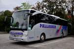 Mercedes Benz Tourismo von Pallasser Reisen aus �sterreich am 1.August 2014 in Krems gesehen.