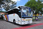 Mercedes Tourismo von Tyrol Tours aus �sterreich in Krems gesehen.