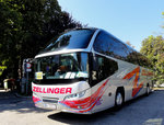 Neoplan Cityliner von Zellinger Reisen aus �sterreich in Krems gesehen.