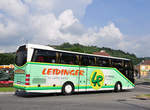 Neoplan Cityliner von Leidinger Reisen/Reiseb�ro aus �sterreich in Krems unterwegs.