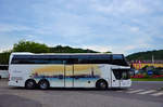 Neoplan Spaceliner von Ludwig Pecnik Reisen aus �sterreich in Krems gesehen.