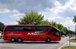 NEOPLAN STARLINER von M�LLER Reisen aus Deutschland am 13.7.2013 in Krems unterwegs.