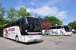 Neoplan Cityliner von H�HN Reisen aus der BRD und ein Neoplan Starliner von Tholen Reisen am 8.5.2015 in Krems.