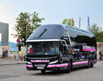 Neoplan Starliner von Nussbaum Reisen aus der BRD in Krems gesehen.