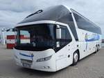 Neoplan Starliner von Hülsmann Reisen aus Deutschland im Stadthafen Sassnitz.