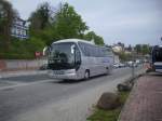 Neoplan Tourliner von B�lter aus Deutschland im Stadthafen Sassnitz.