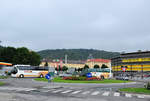 Neoplan Tourliner und ein Mercedes O 404 von Winter Reisen aus �sterreich in Krems unterwegs.