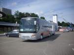 Setra 415 GT-HD mit Anh�nger von Bierl aus Deutschland im Stadthafen Sassnitz.